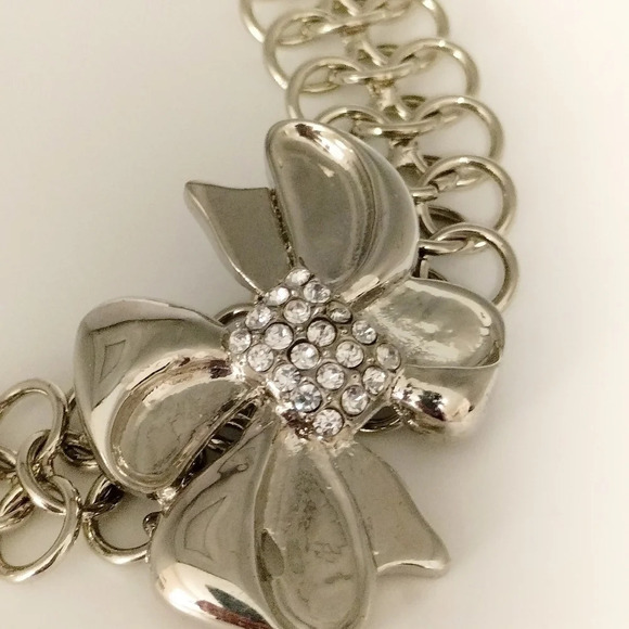 Unique Chocker Style Silver Tone Necklace Silver Bow and Crystals Cookie Lee - Picture 5 of 6